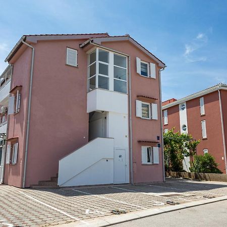 Apartments La Natalli Baska  Bagian luar foto
