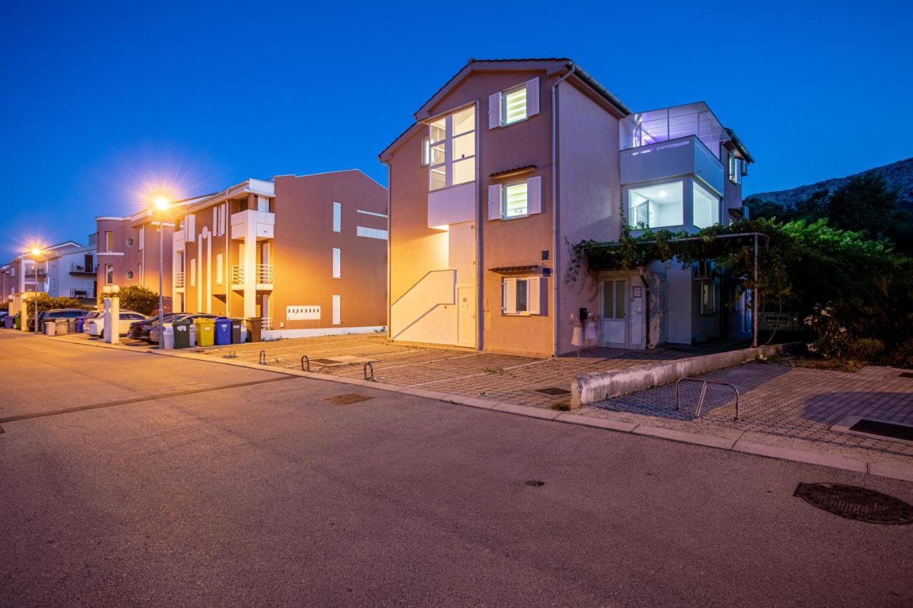 Apartments La Natalli Baska  Bagian luar foto